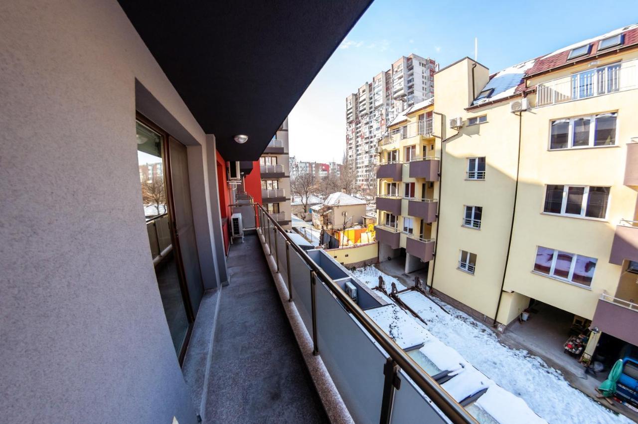 Bright 1Bdr Apartment With A Balcony Sofia Eksteriør billede