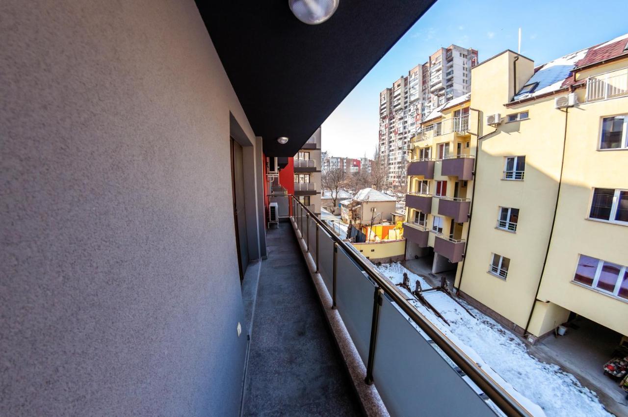 Bright 1Bdr Apartment With A Balcony Sofia Eksteriør billede
